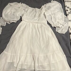 Super cute Amazon dress 
White